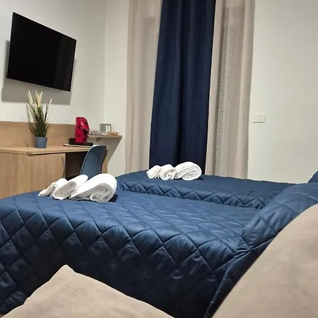 La Dimora Bed & Breakfast *